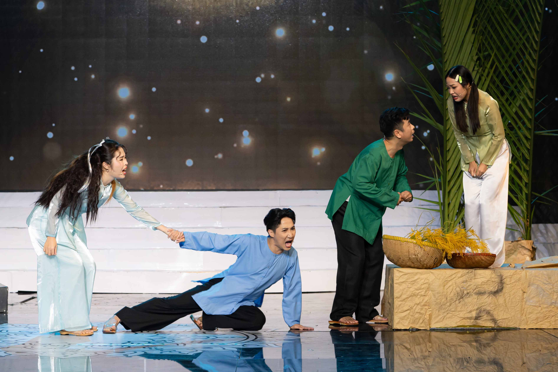 Sự gắn kết, thấu hiểu và duyên dáng của bộ tứ bảng C đã giúp Lâm Nguyễn và các đồng đội nhận về cơn mưa lời khen từ các vị ban giám khảo.