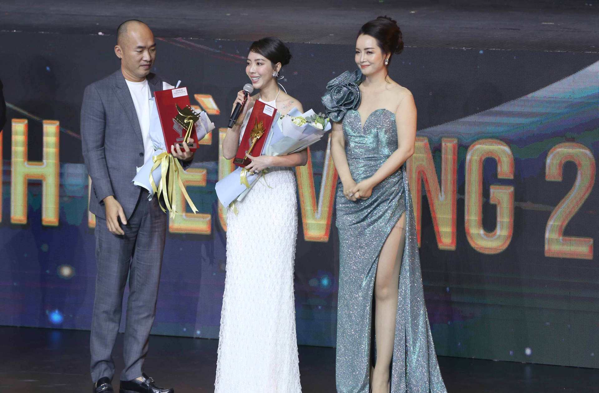 Phát biểu sau khi được vinh danh ở hạng mục Nữ diễn viên phim truyện điện ảnh xuất sắc nhất, Thu Trang cho biết chị rất xúc động.