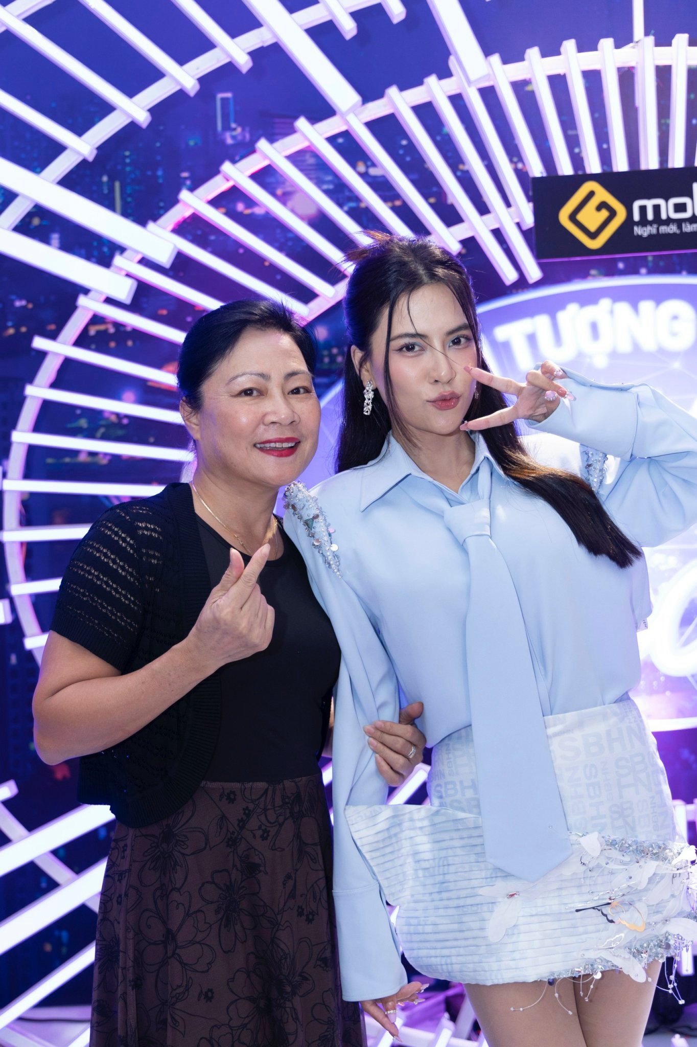 Hà Nhi - vội vàng gọi tên Bố Mẹ trên sóng truyền hình để khoe khi được gặp thần tượng Mỹ Tâm - ảnh 3