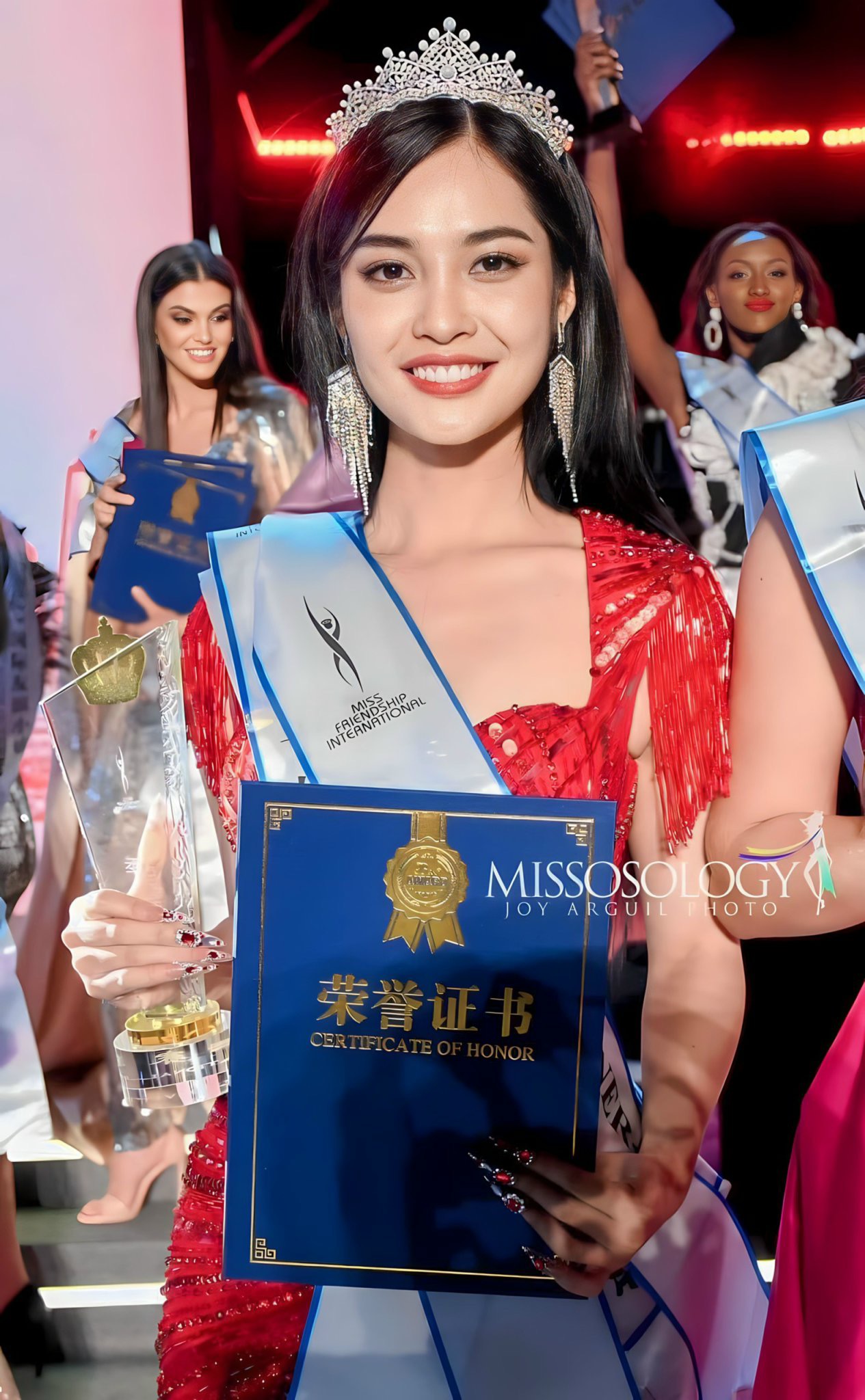 Nông Thúy Hằng giành ngôi vị Á hậu 2 của Hoa hậu Hữu nghị Quốc tế 2023 - ảnh 5
