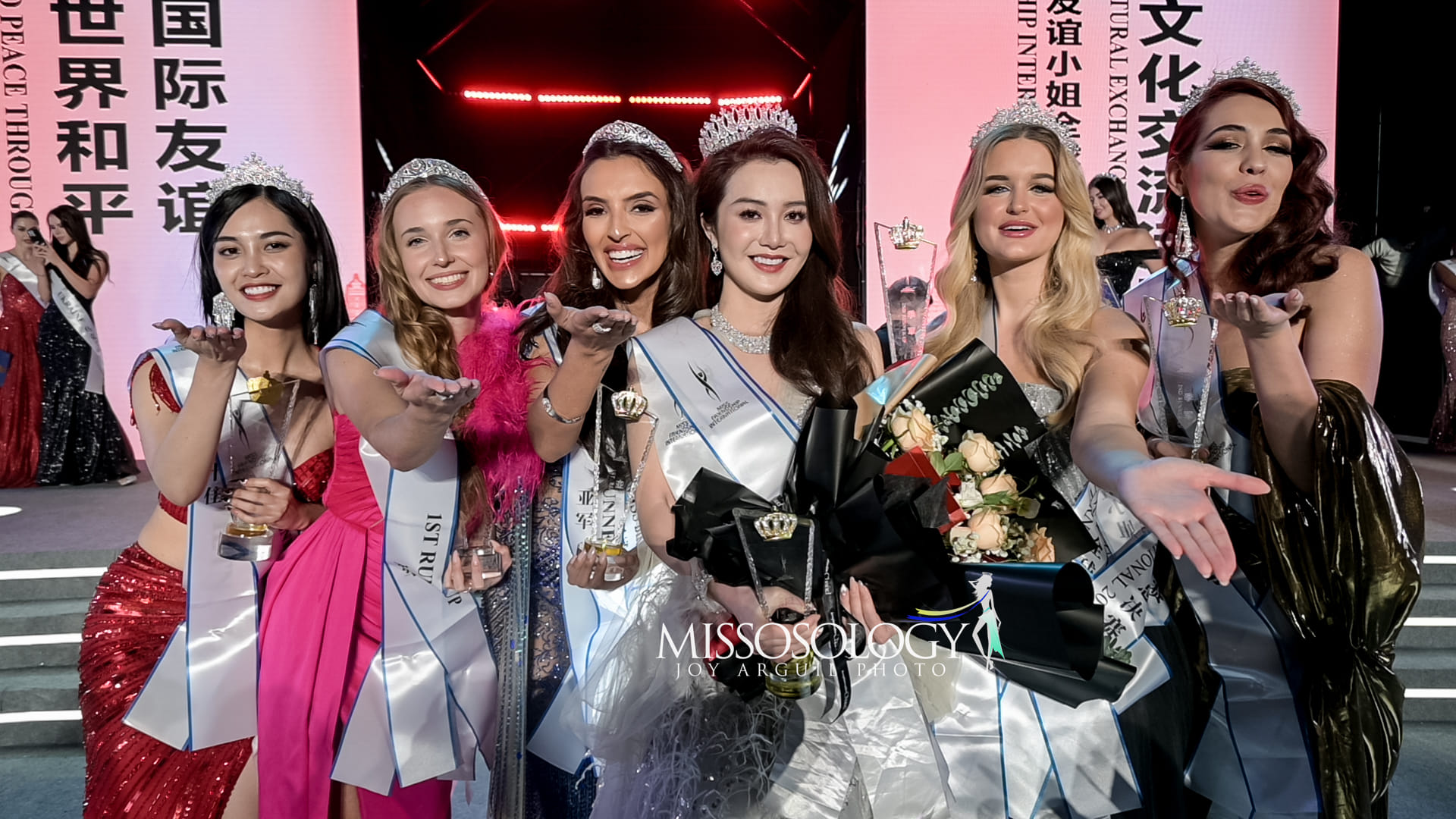 Nông Thúy Hằng giành ngôi vị Á hậu 2 của Hoa hậu Hữu nghị Quốc tế 2023 - ảnh 1