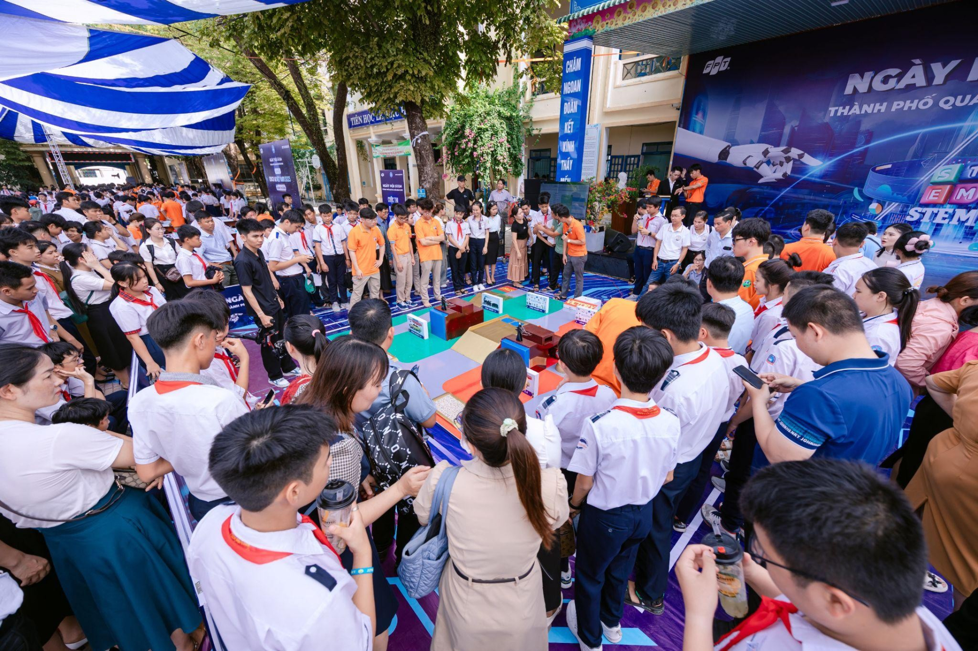 Ngày Hội Stem Quảng Ngãi 2025: Trường THPT FPT Đà Nẵng Hơn 5.000 Học Sinh, Giáo Viên, Tạo Nền Tảng Cho Tương Lai Bền Vững - ảnh 1