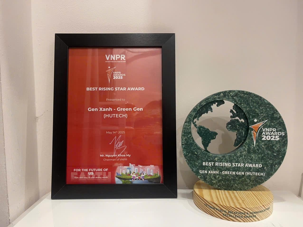 Dự án Mentoring Eco Green Project của sinh viên Quan hệ công chúng HUTECH được vinh danh tại VNPR Awards 2025 - ảnh 2