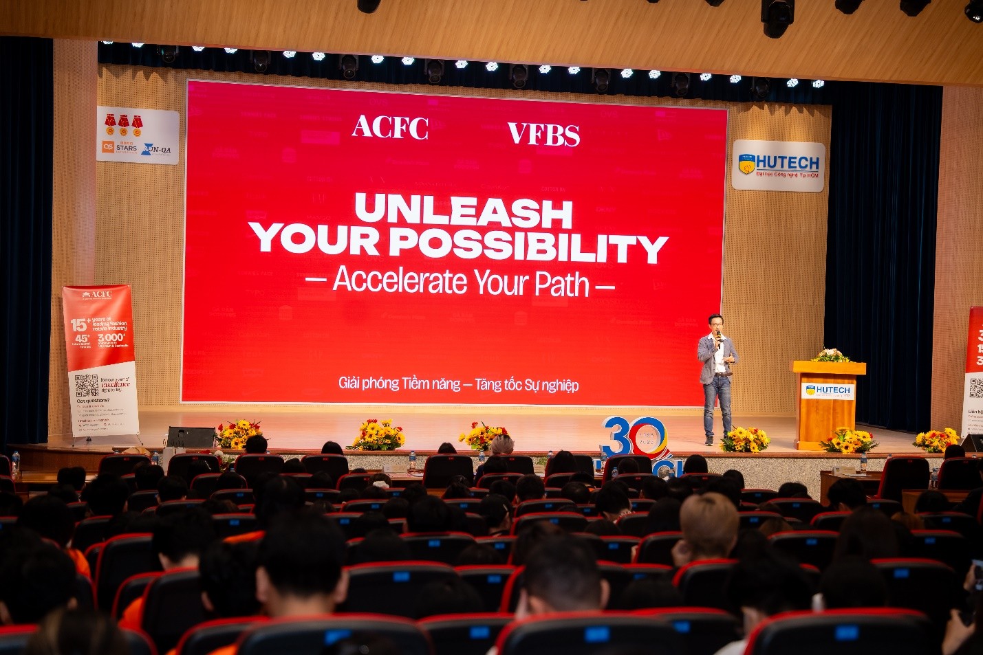 Học bí kíp phỏng vấn cùng chuyên gia, sinh viên HUTECH nâng cao kỹ năng chinh phục nhà tuyển dụng - ảnh 1