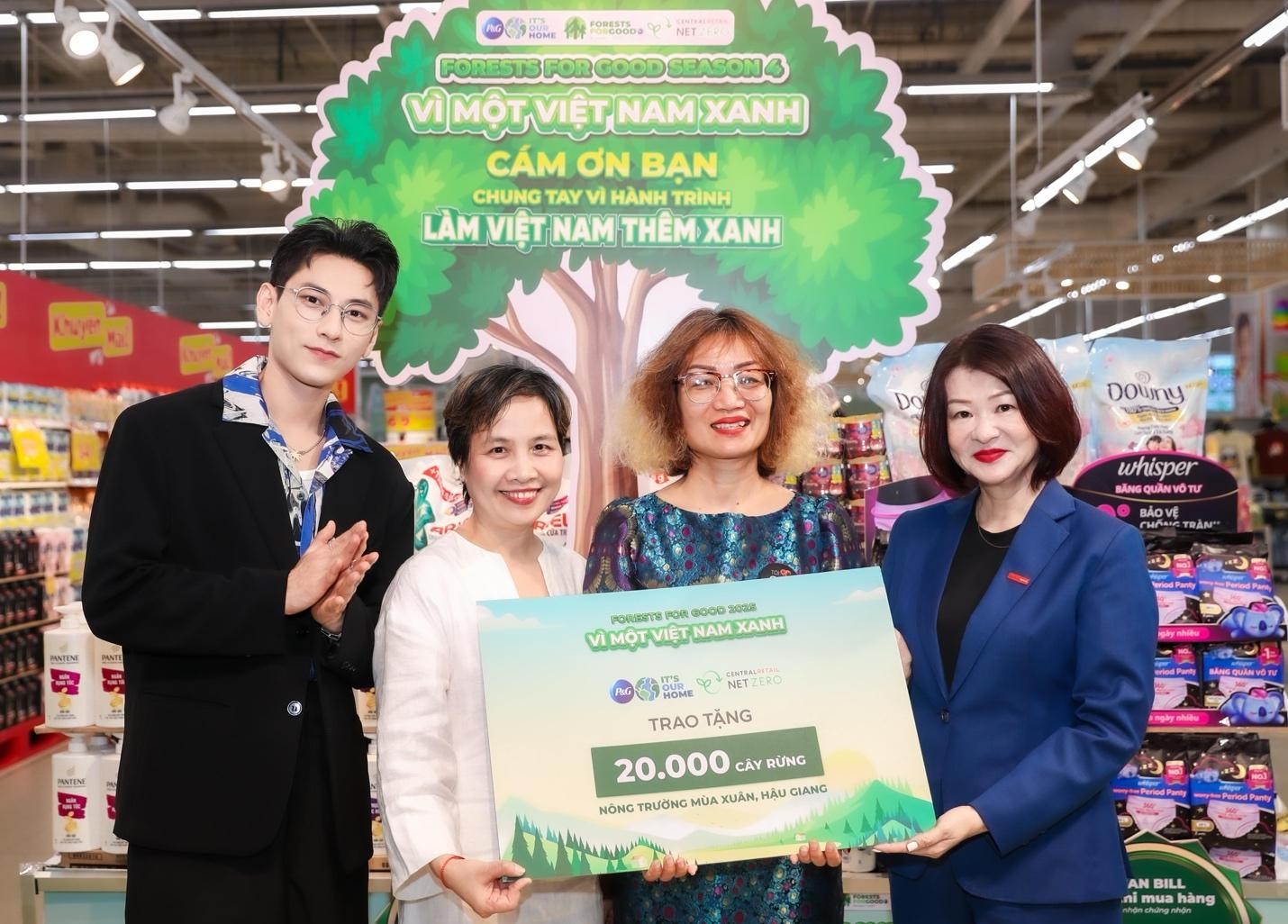 P&G Việt Nam và Central Retail Việt Nam triển khai chương trình trồng rừng năm 2025 - ảnh 2