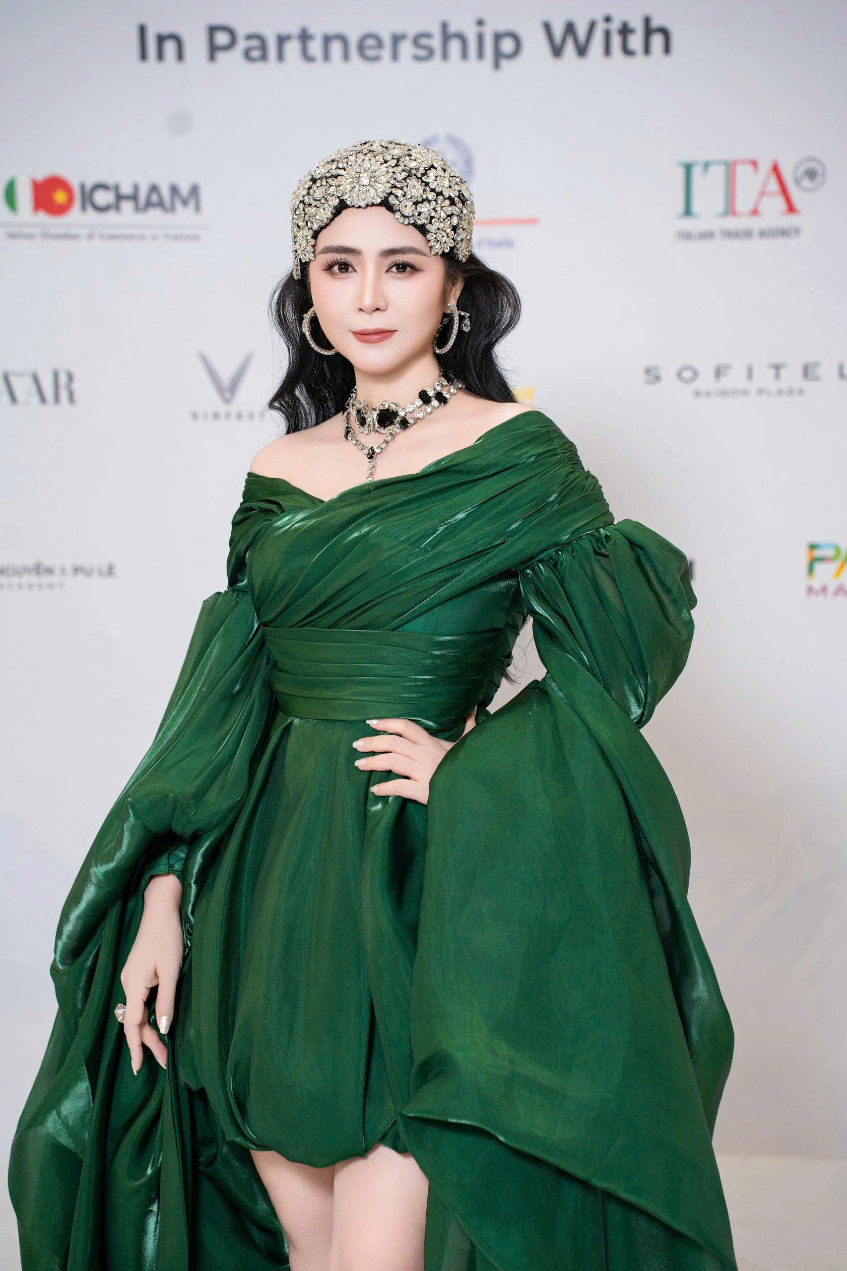 NTK Hương Queen cùng Giáng My, Võ Hoàng Yến, Dương Trường Giang tuyển chọn người mẫu - ảnh 2