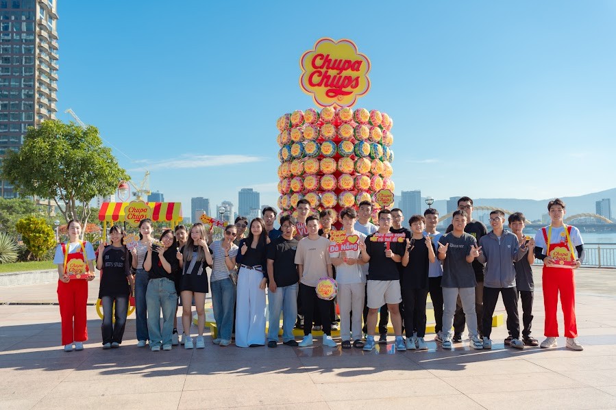 Tháp kẹo khổng lồ Chupa Chups đi khắp muôn nơi, câu chuyện Mãi Vui tiếp nối nhiều thế hệ gia đình Việt - ảnh 4