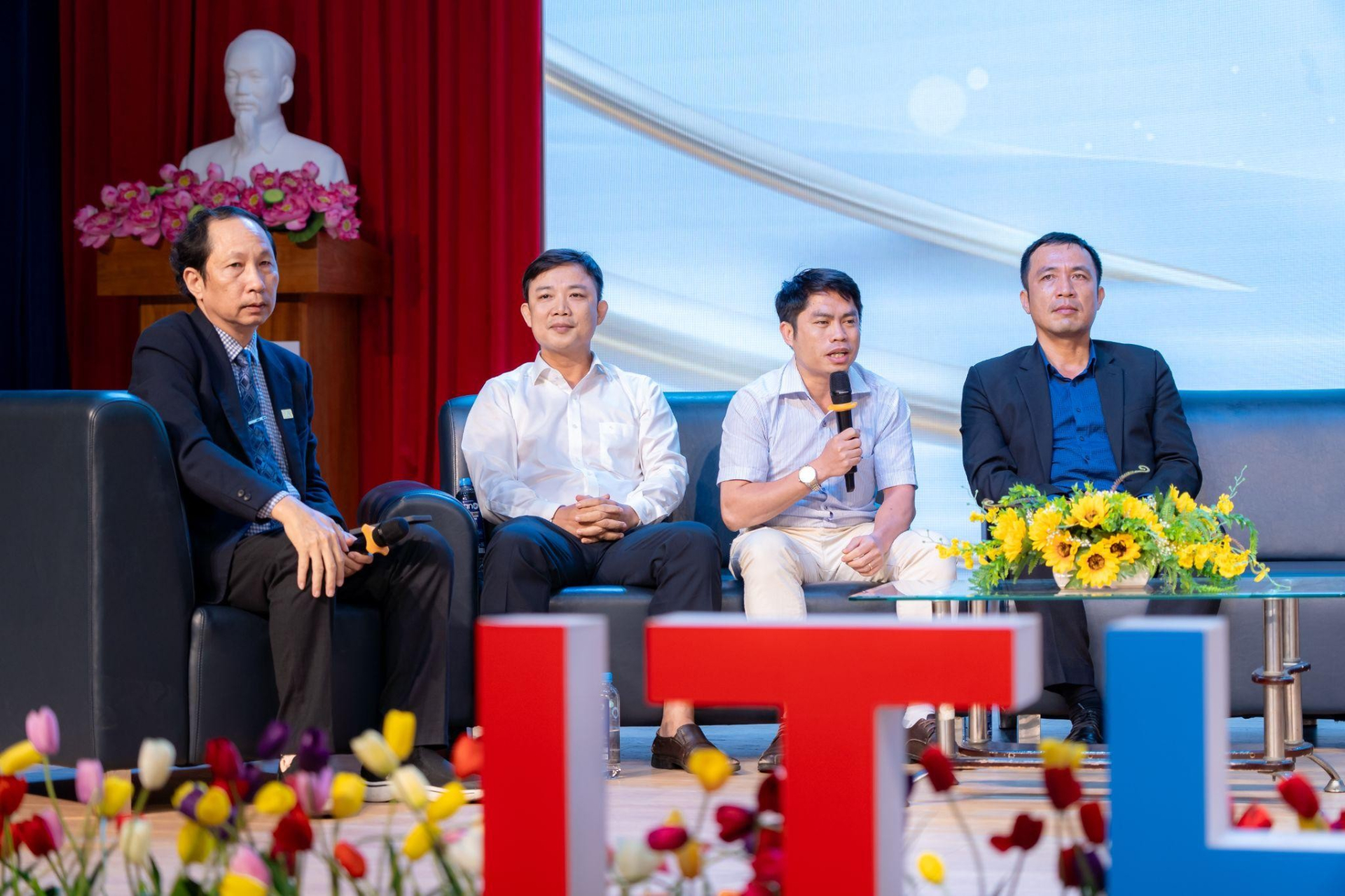 Cuộc thi học thuật chuyên nghiệp: Lợi thế của sinh viên Công nghệ thông tin HUTECH - ảnh 4