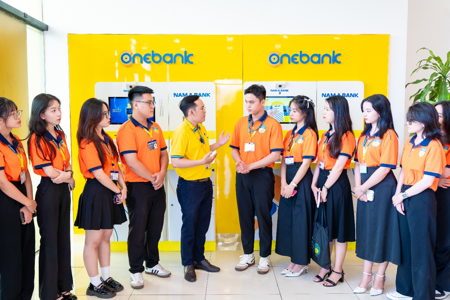 Sinh viên Tài chính - Ngân hàng HUTECH: Học để làm chủ cuộc chơi tài chính - ảnh 4