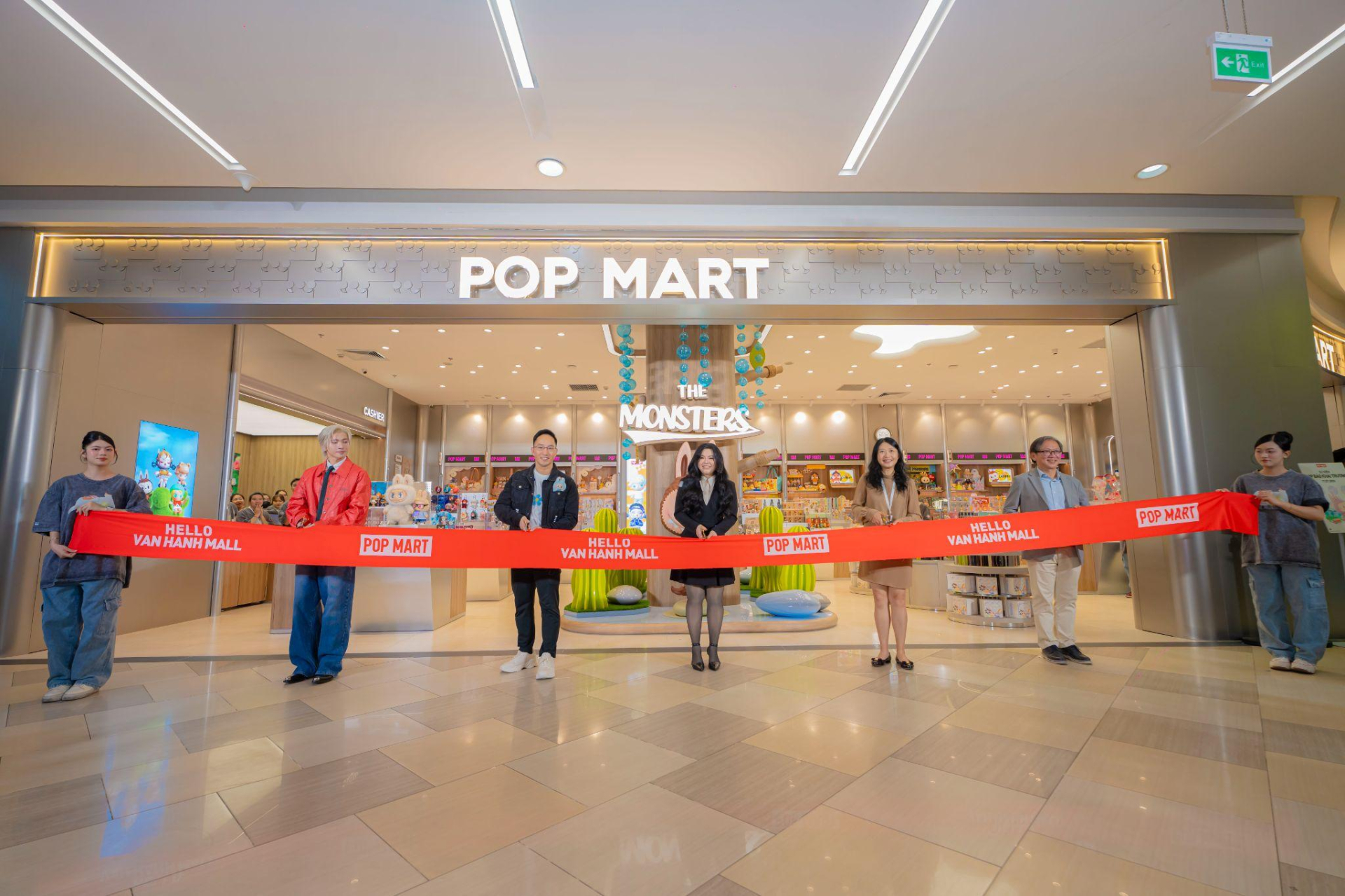 POP MART khai trương cửa hàng mới tại Vạn Hạnh Mall: Gen Z hào hứng xếp hàng săn đồ art toy - ảnh 4