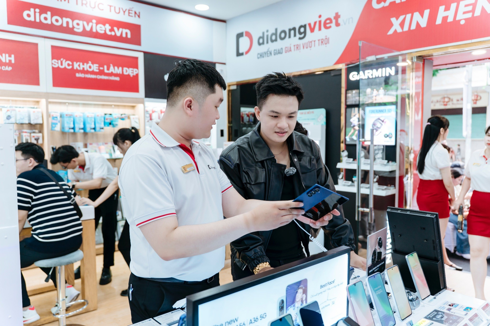 Nâng cấp nổi bật trên Samsung Galaxy Z Fold7 chinh phục người nổi tiếng và khách hàng Việt