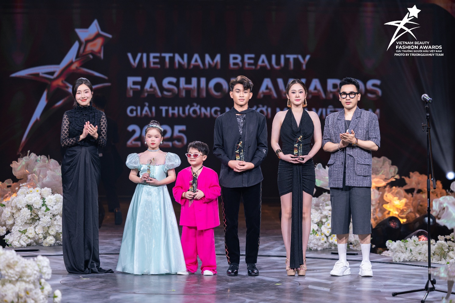Mẫu nhí Tuyết An - Khi “ngôi sao nhỏ” chiếm trọn ánh đèn sân khấu - ảnh 7