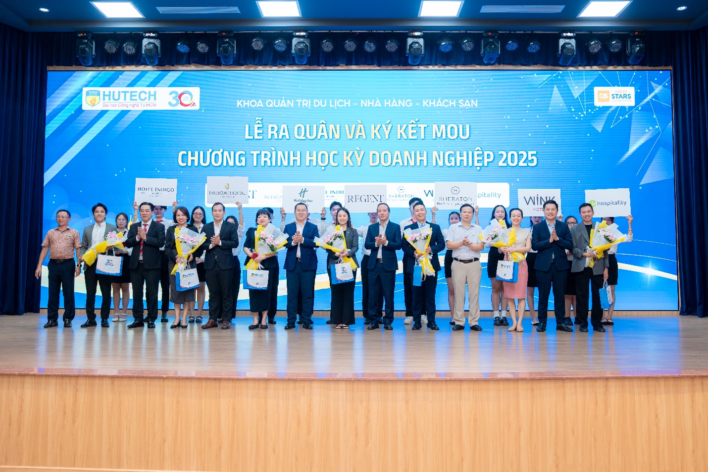 Trải nghiệm Học kỳ doanh nghiệp, sinh viên Nhà hàng - Khách sạn “làm thật” tại khách sạn 5 sao - ảnh 2