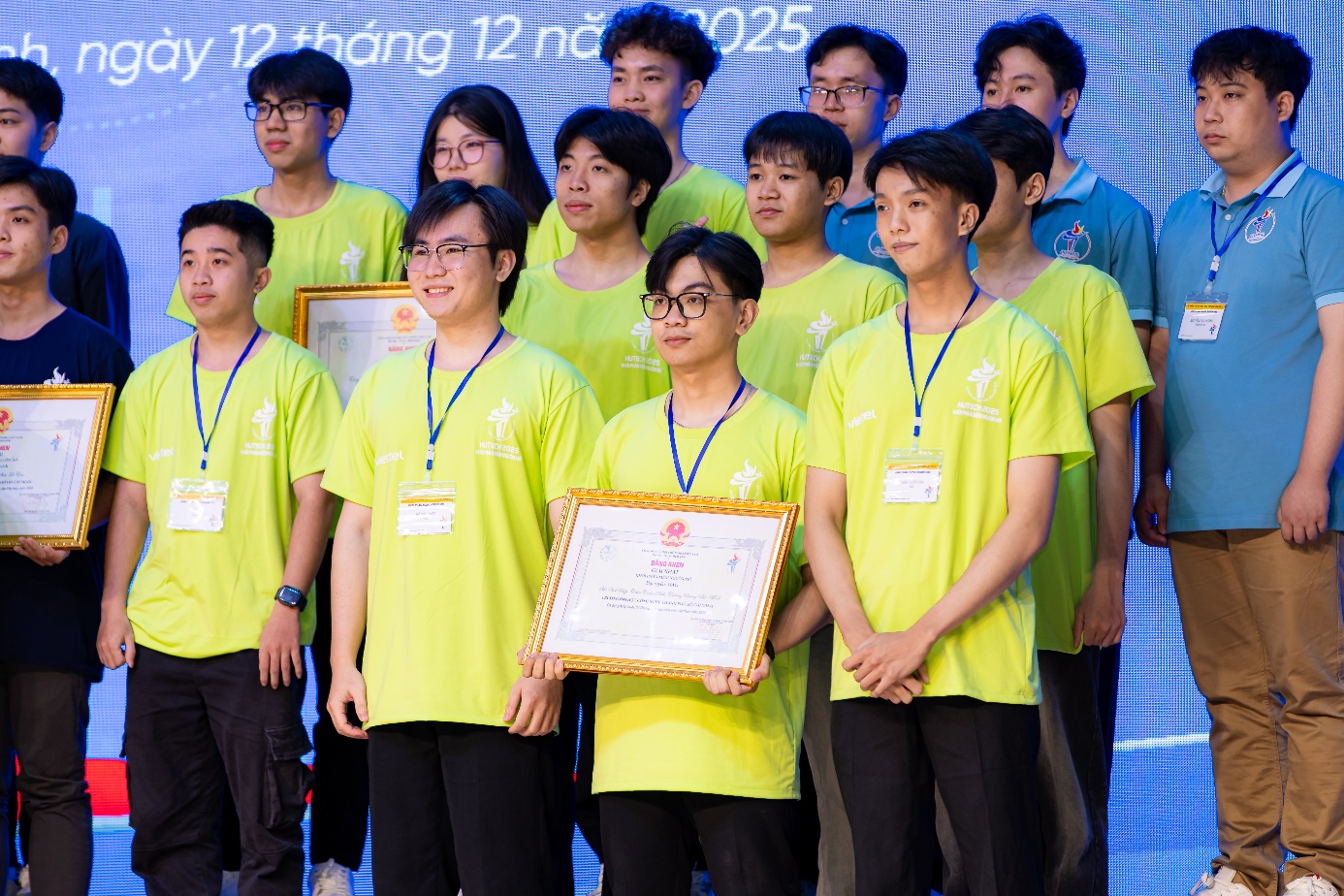 Nhìn lại những con số ấn tượng của kỳ thi OLP, OlpAI, Procon, ICPC 2025 thành công tại HUTECH - ảnh 4