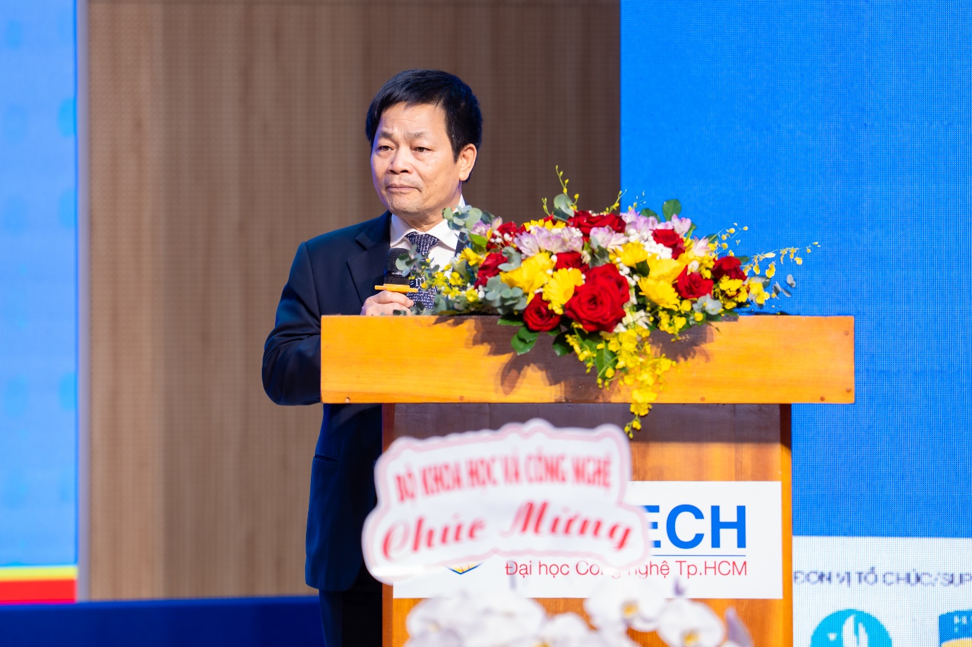 Nhìn lại những con số ấn tượng của kỳ thi OLP, OlpAI, Procon, ICPC 2025 thành công tại HUTECH - ảnh 2