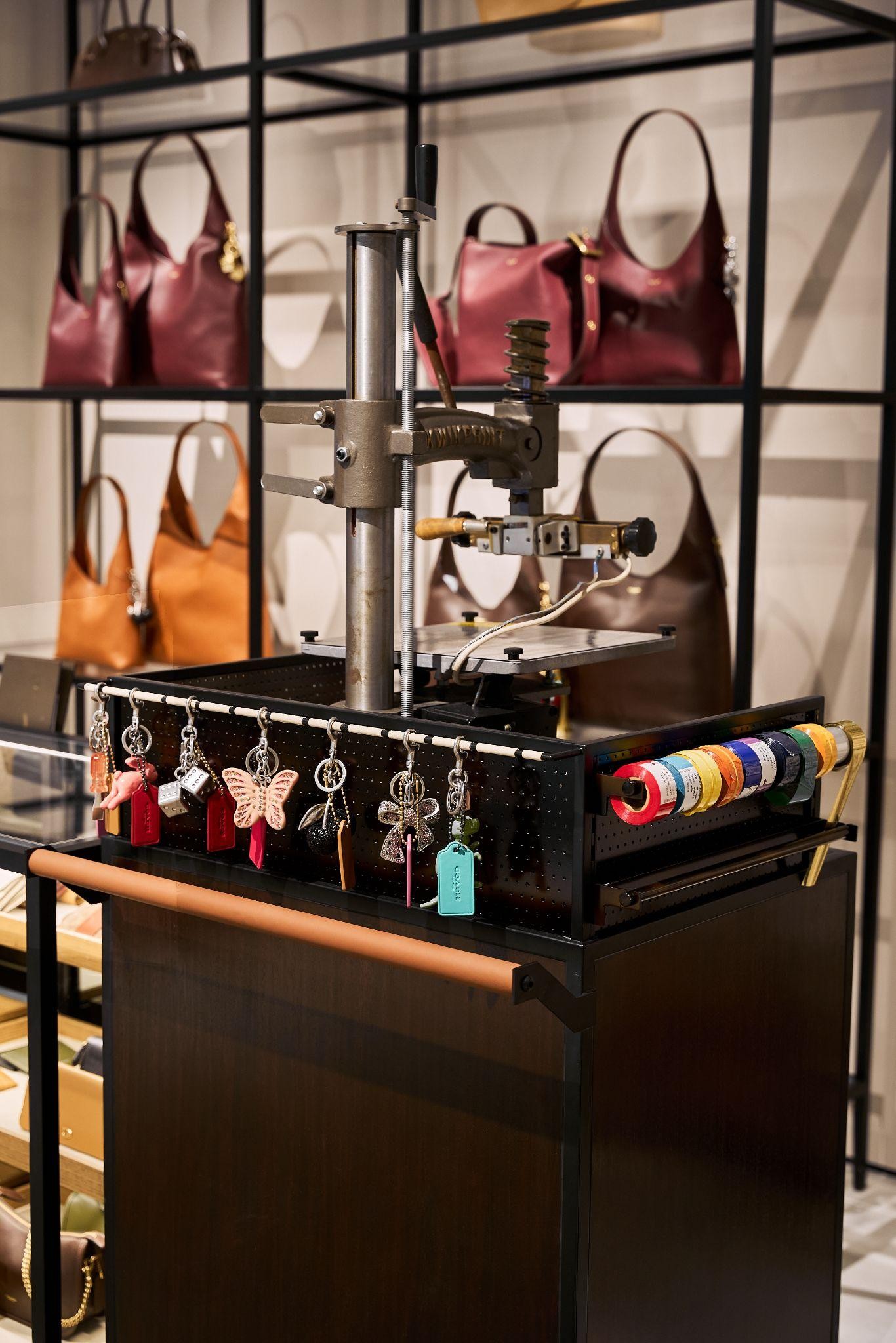 Coach Mở Ra Không Gian Mới Tại Aeon Mall Tân Phú - Khởi Đầu Hành Trình Phong Cách Năm 2026 - ảnh 4