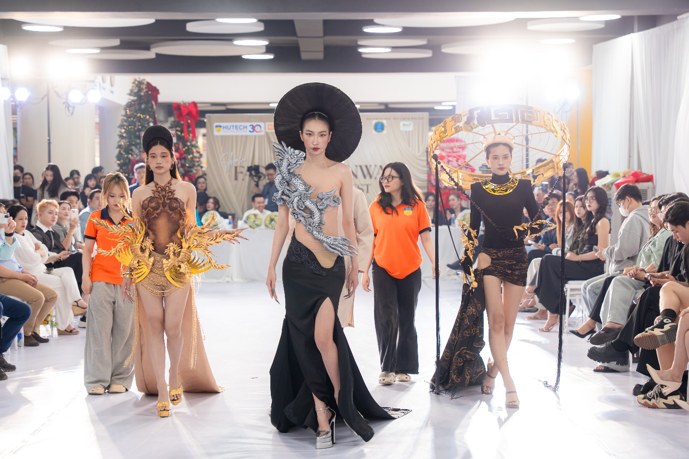 Sinh viên chạm vào văn hóa dân tộc bằng ngôn ngữ thời trang và makeup - ảnh 1