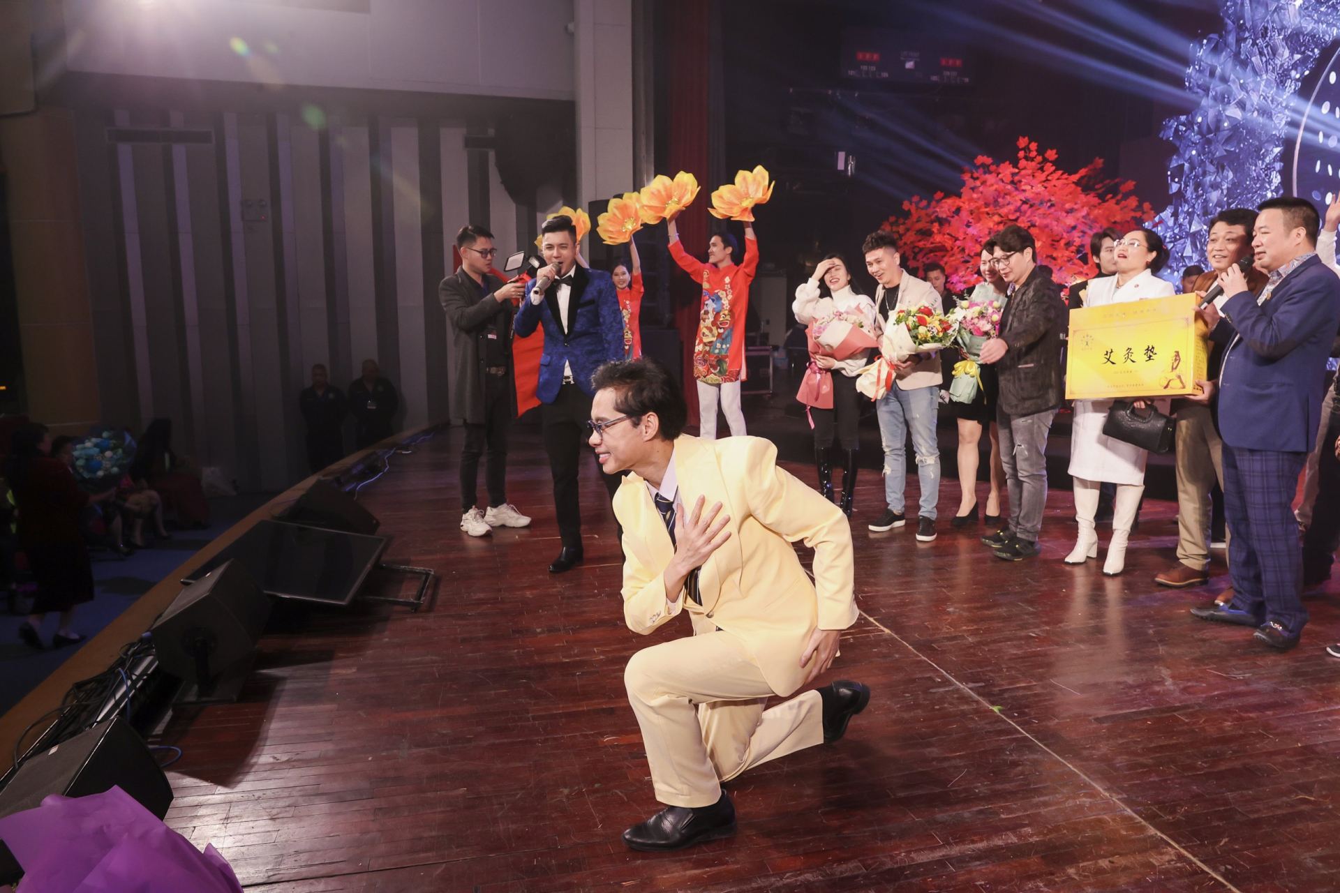 Liveshow 'Tình phụ tử' của Ngọc Sơn Hồ Văn Cường cháy vé, khán giả không ngớt lời khen ngợi - ảnh 10