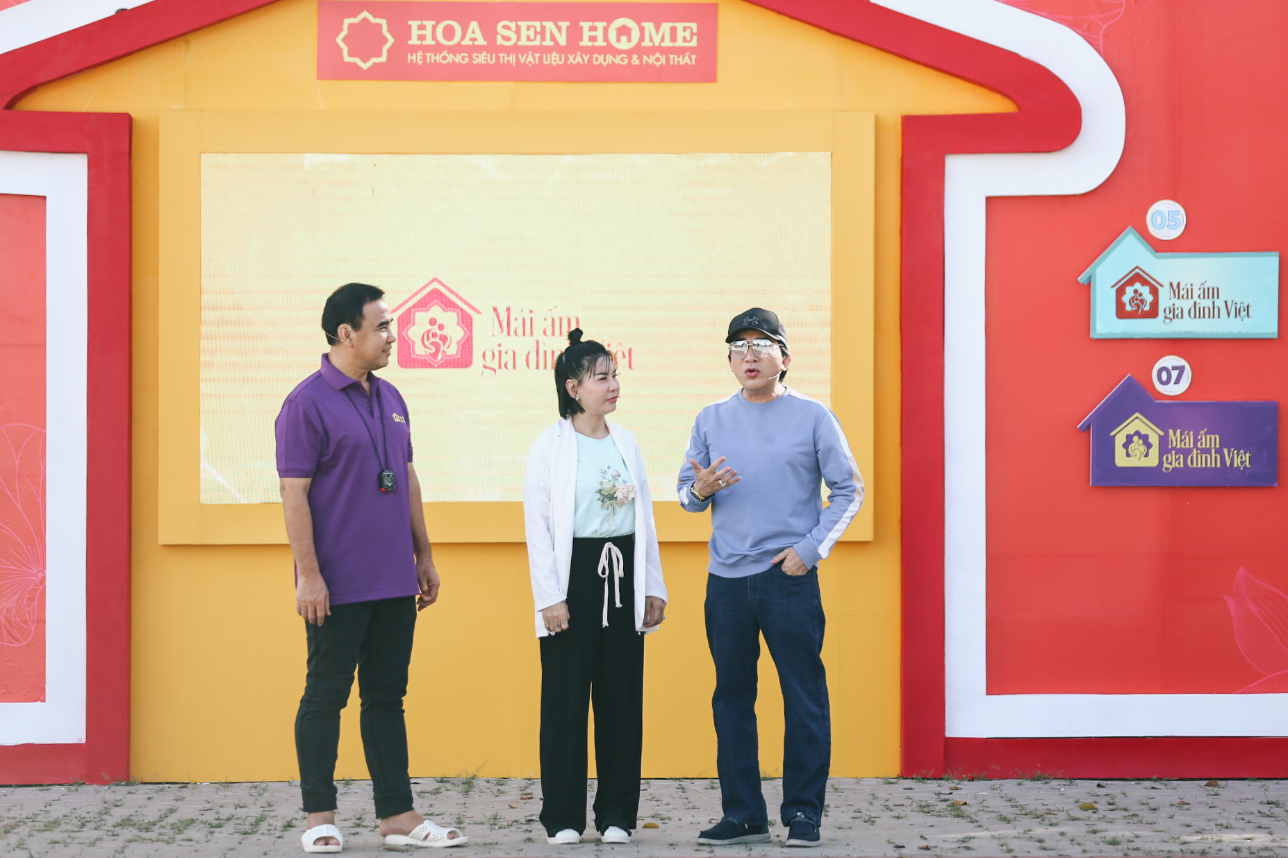 Mái ấm gia đình Việt: Kim Tử Long, Cát Phượng ấm lòng khi giúp trẻ mồ côi mang về 90 triệu tiền thưởng - ảnh 2