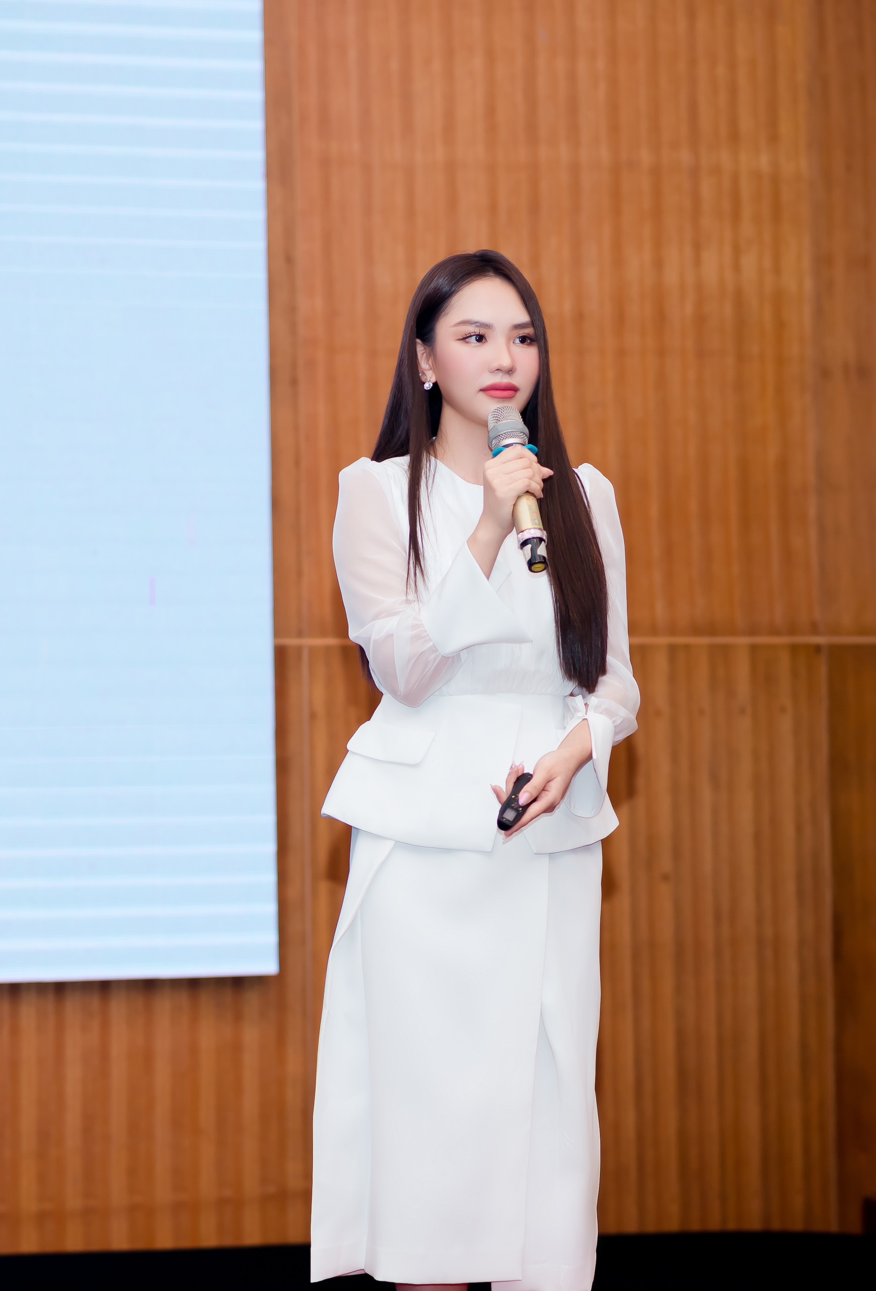 Hoa hậu Mai Phương thừa nhận từng tuyệt vọng khi gặp nhiều biến cố - ảnh 1