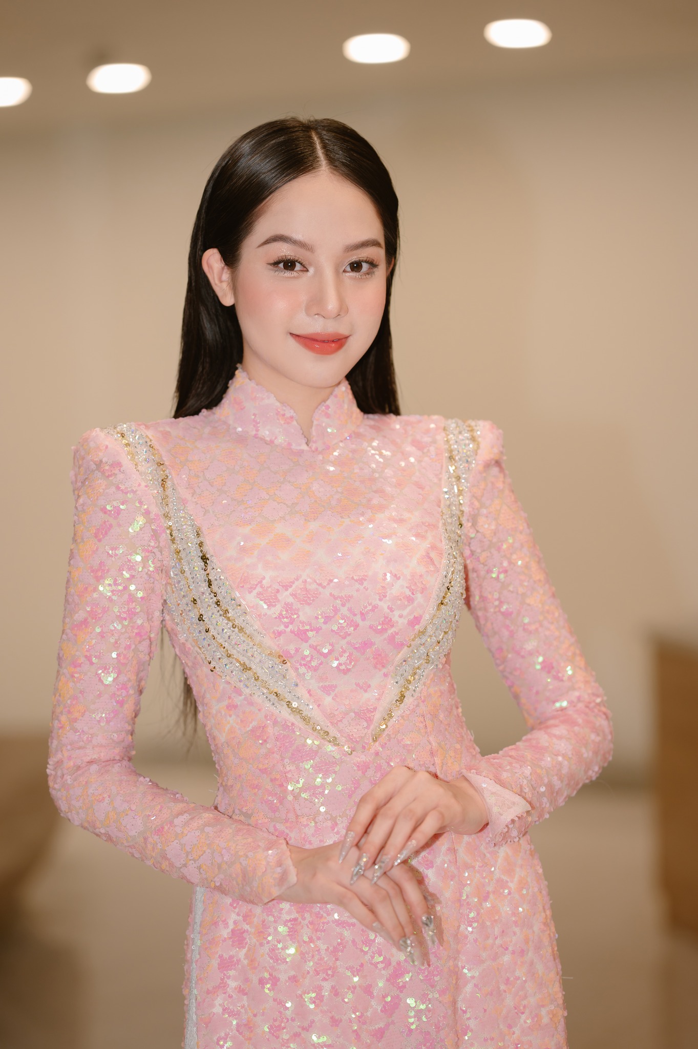 Hoa hậu Huỳnh Thanh Thủy nghi vấn phẫu thuật thẩm mỹ - ảnh 3
