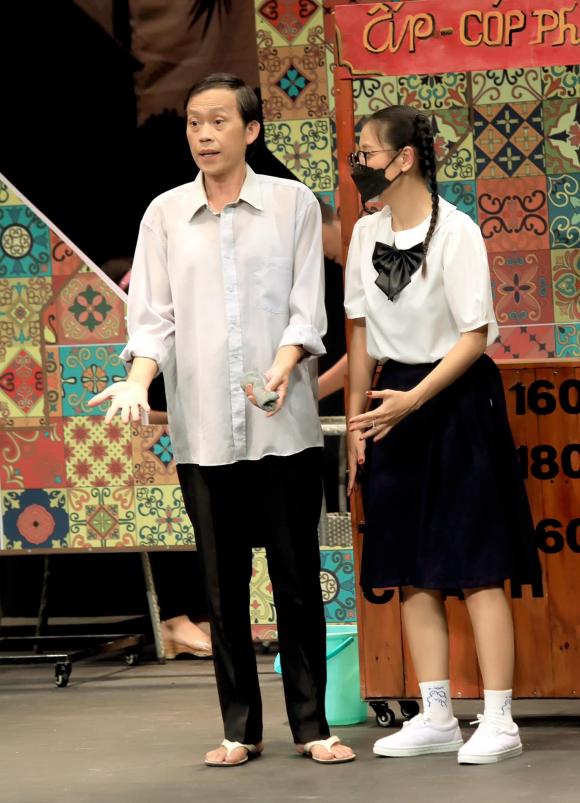 Nghệ sĩ Hoài Linh nhận được sự ủng hộ của đông đảo khán giả