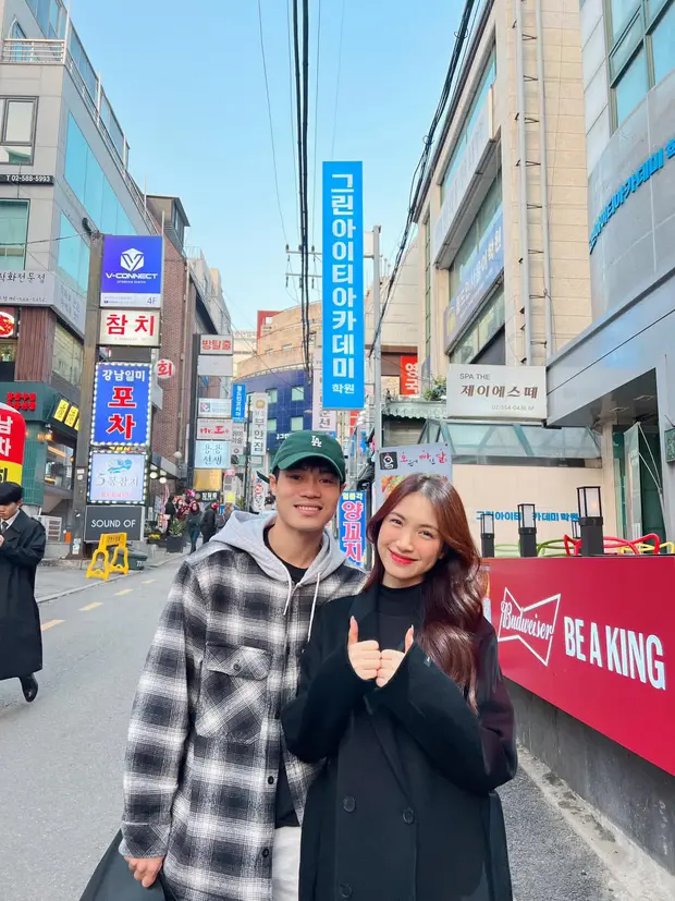 Hòa Minzy đã lặn lội 'đường sá xa xôi' đến Hàn Quốc thăm Văn Toàn đúng dịp sinh nhật nam cầu thủ