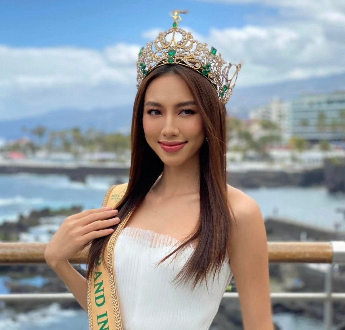 Hoa hậu Thuỳ Tiên vắng mặt trong phiên toà xét xử