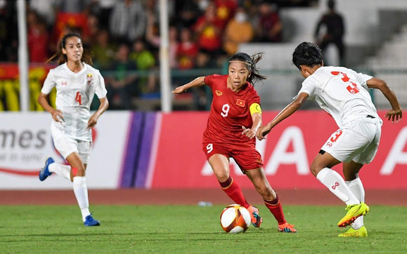 Nữ cầu thủ Huỳnh Như mở tỷ số đầu tiên cho đội tuyển Việt Nam ở phút thứ 12 (Ảnh: VOV)