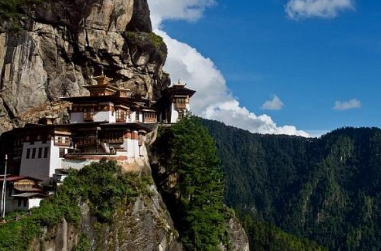 Quốc gia Bhutan nằm ở khu vực Nam Á