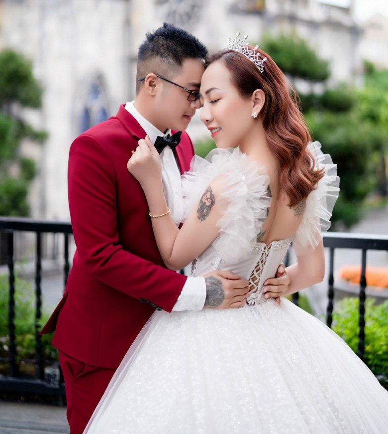 Cặp đôi Minh Dân - Ngọc Trần tổ chức đám cưới vào ngày 26/3 vừa rồi