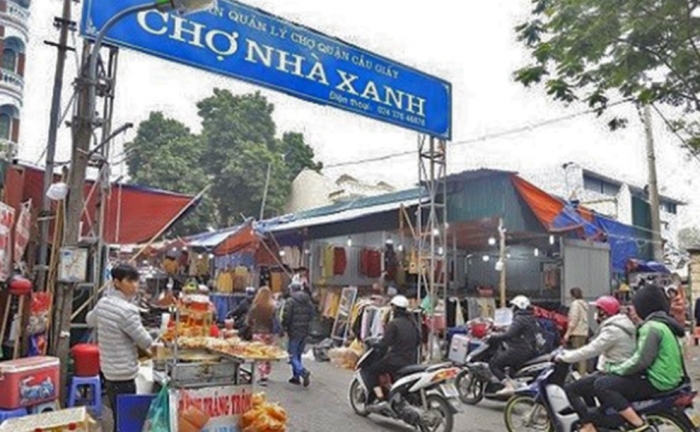 Đường Phan Văn Trường ở quận Cầu Giấy, Hà Nội
