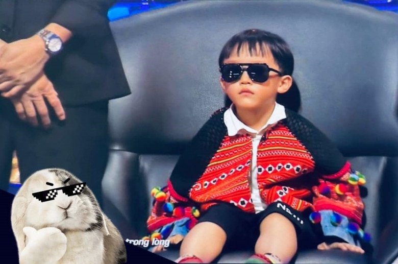 Hình ảnh em bé ngồi ghế nóng trong đêm chung kết Rap Việt mùa 3