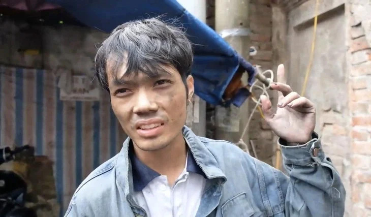 Anh Nguyễn Đăng Văn đã cứu được 10 người trong vụ cháy chung cư mini ở phố Khương Hạ
