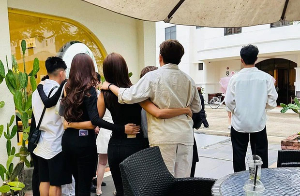 Nhiều sao Việt đã cùng chứng kiện khoảnh khắc trọng đại của cặp đôi