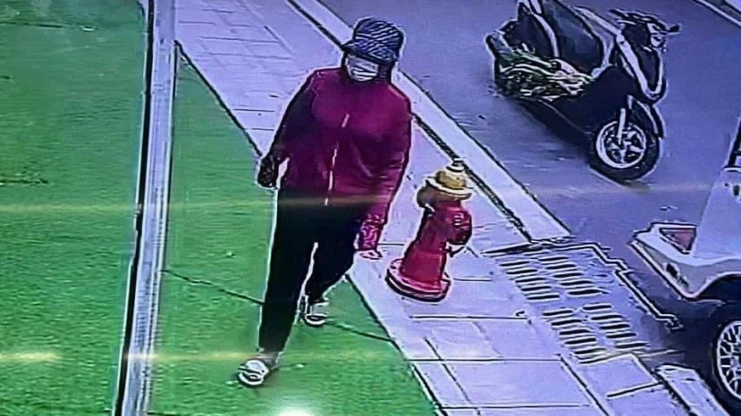 Hình ảnh nghi phạm bắt cóc bé gái 2 tuổi tại một khu đô thị cao cấp ở Gia Lâm
