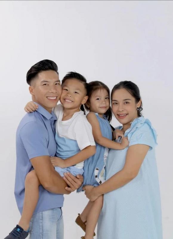 'O Sen' Ngọc Mai chia sẻ khoảnh khắc gia đình hạnh phúc lên trang cá nhân