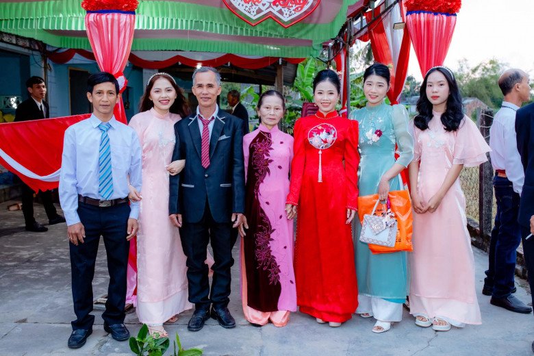 Hình ảnh đám cưới của Thu Đủ