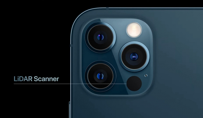 Đối với các dòng iPhone 12 Pro Series, dấu chấm đen phía sau đóng vai trò là một máy quét LiDAR (Ảnh minh họa)