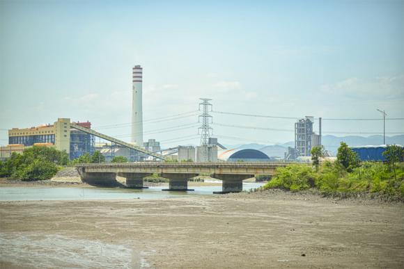 Cầu Đá Trắng