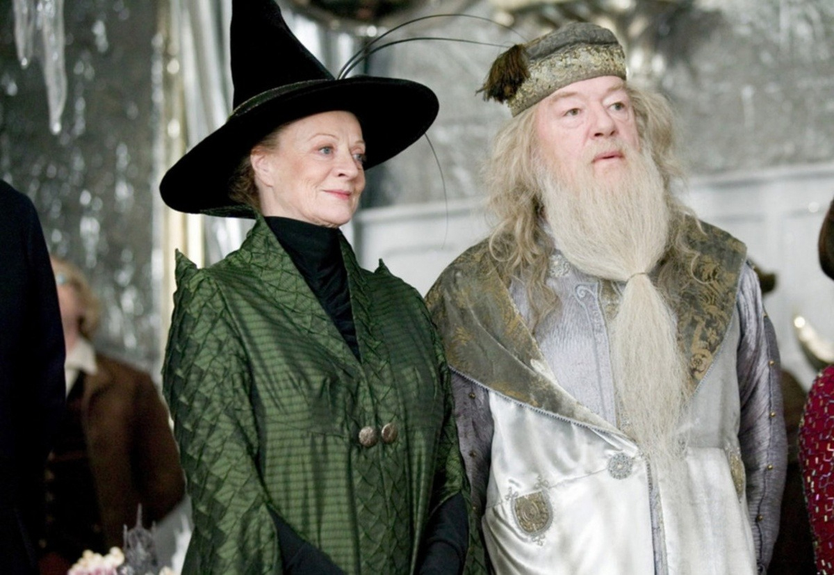 Một năm sau khi tiễn biệt 'thầy hiệu trưởng Dumbledore' Michael Gambon, người hâm mộ Harry Potter phải nói lời chia tay vĩnh viễn với 'giáo sư McGonagall' Maggie Smith.