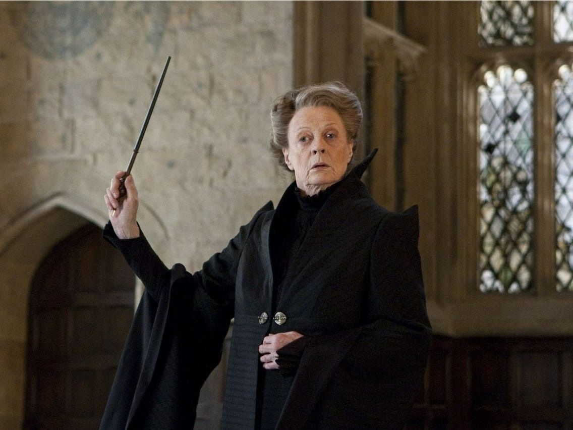 Maggie Smith được khán giả toàn cầu yêu mến qua vai diễn giáo sư McGonagall trong Harry Potter