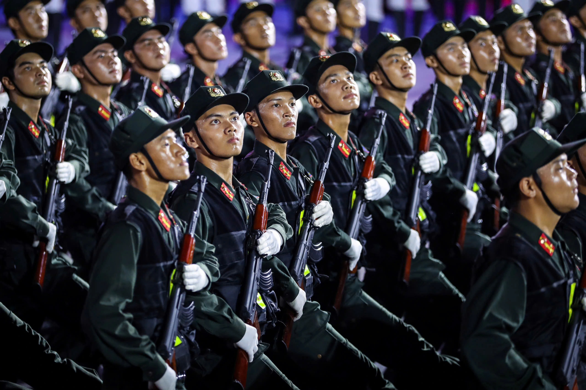 Sáng mai 27.4, tổng duyệt diễu binh, diễu hành cấp nhà nước trên đường Lê Duẩn ẢNH: NHẬT THINH