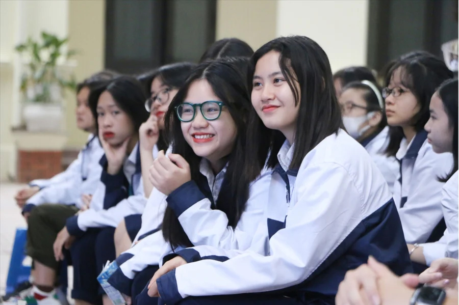 5 ngành học khối C rất dễ xin việc, mới ra trường lương đã cao