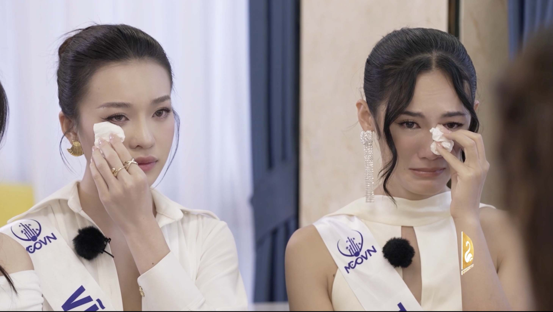 Minh Nhàn bật khóc thể hiện chính kiến, bảo vệ đội trưởng giữa những bất đồng trong team tại Miss Cosmo Vietnam - ảnh 6