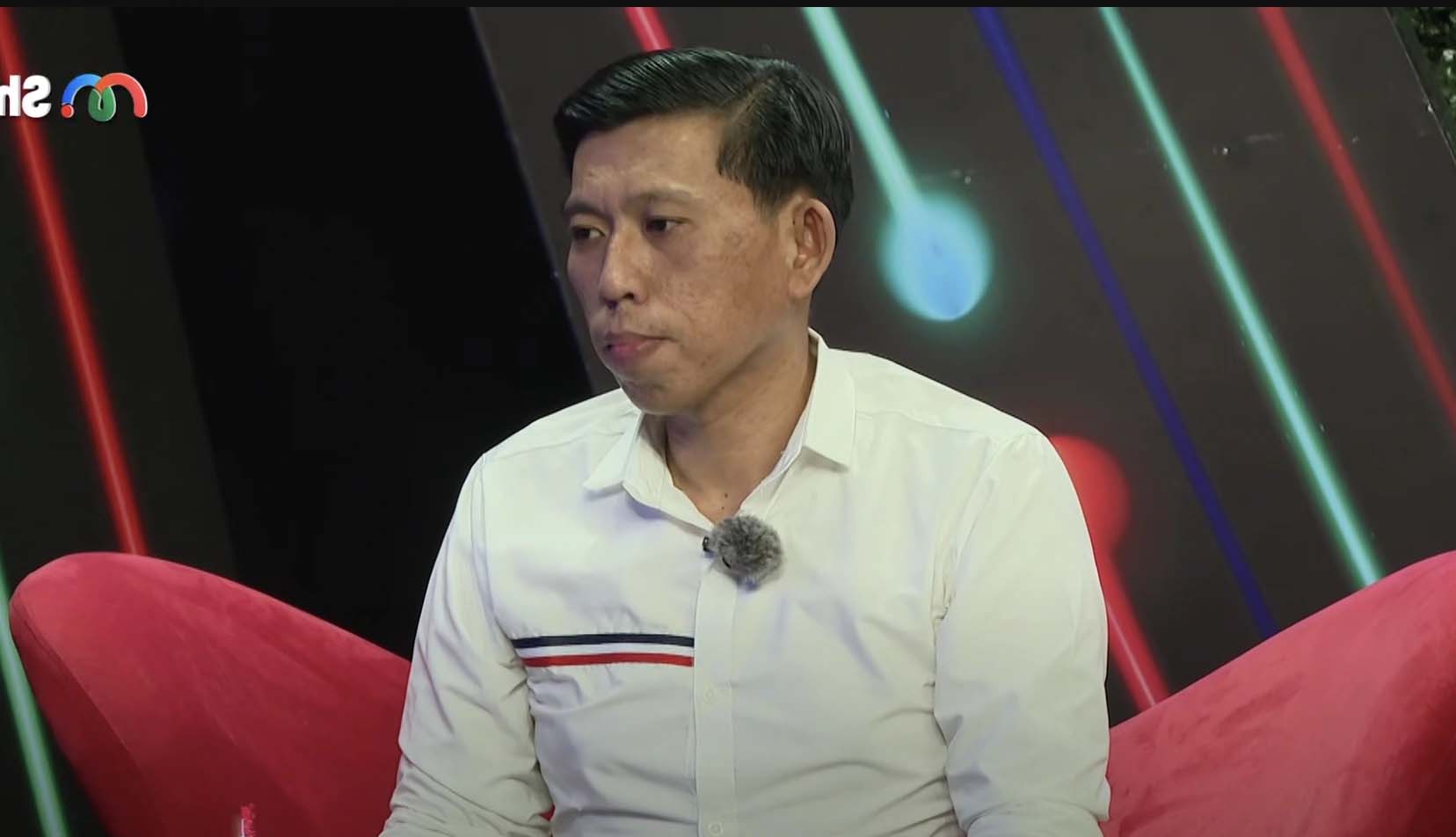 Hoàng Hiệp khiến hai MC bất ngờ khi cho biết chưa từng có mối tình chính thức nào Ảnh: Chụp màn hình
