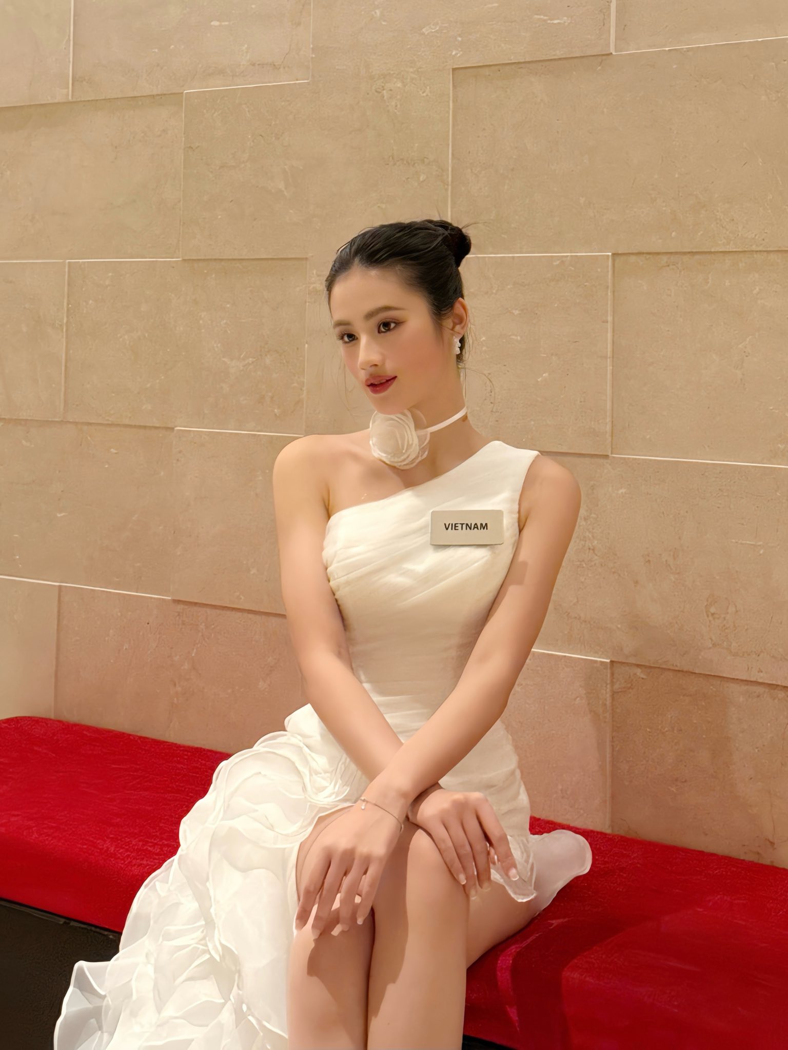 Ý Nhi tiếp tục lập thành tích tại Hoa hậu Thế giới - ảnh 1