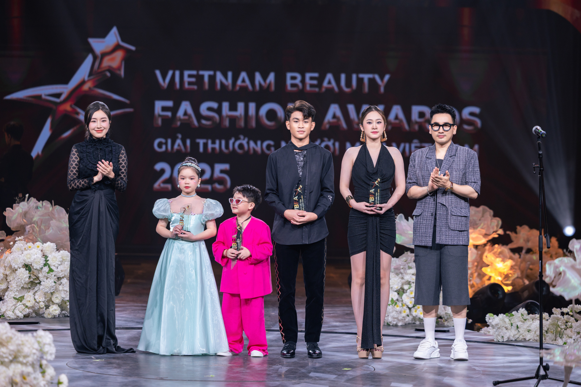 Ngô Lê Thụy Anh Thư đạt giải Người mẫu teen triển vọng của năm - ảnh 1