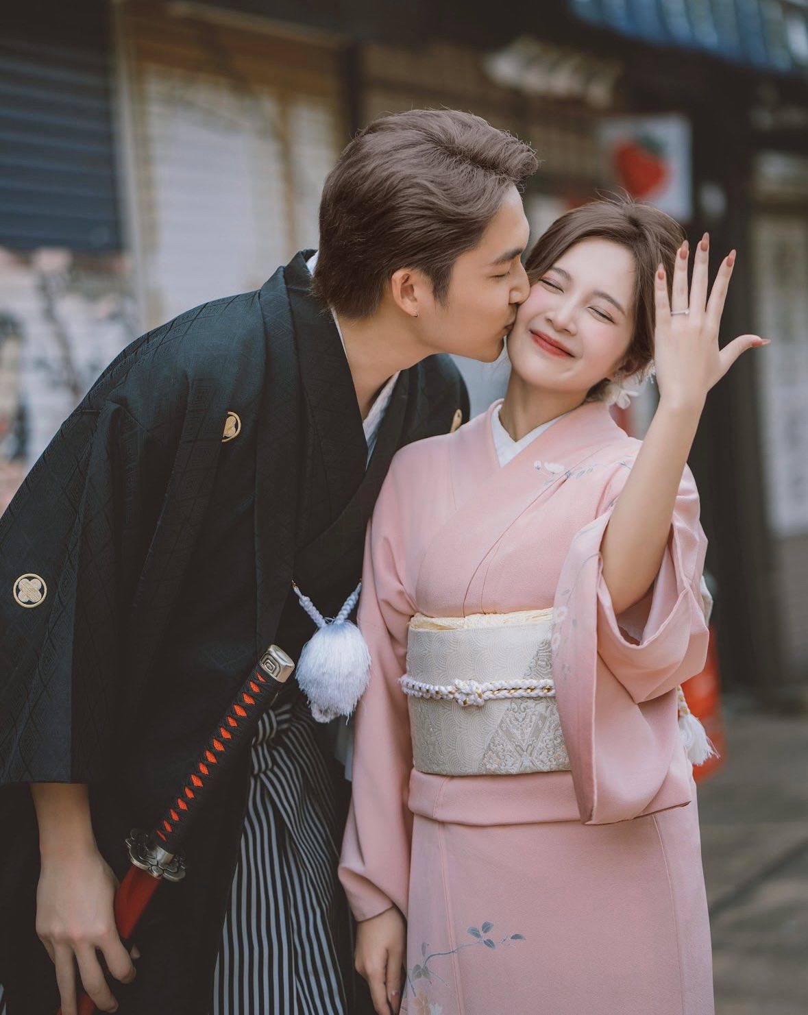 Cặp đôi giờ vàng VTV' Đình Tú - Ngọc Huyền tung ảnh cầu hôn, hé lộ tin đám cưới - ảnh 1