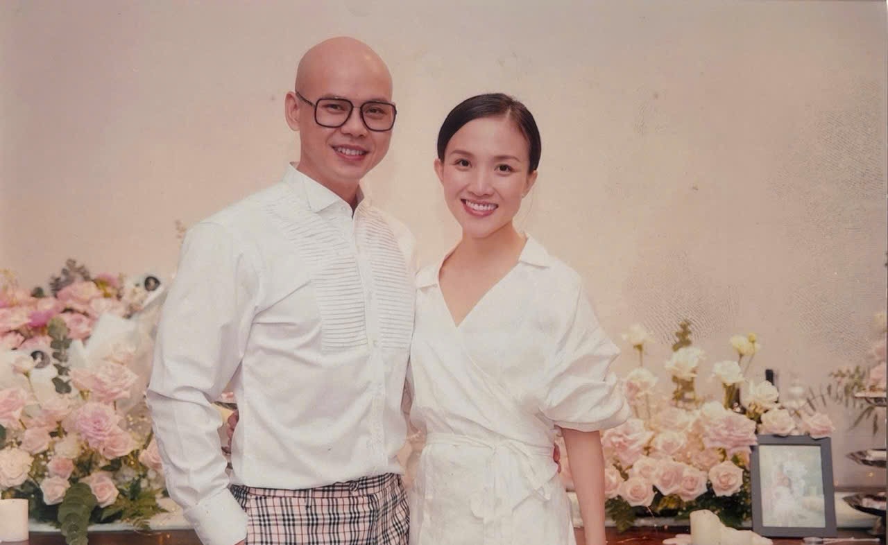 Phan Đinh Tùng kể về bức ảnh “định mệnh” với bà xã Thái Ngọc Bích trong MV lyrics Ngồi Bên Em - ảnh 6